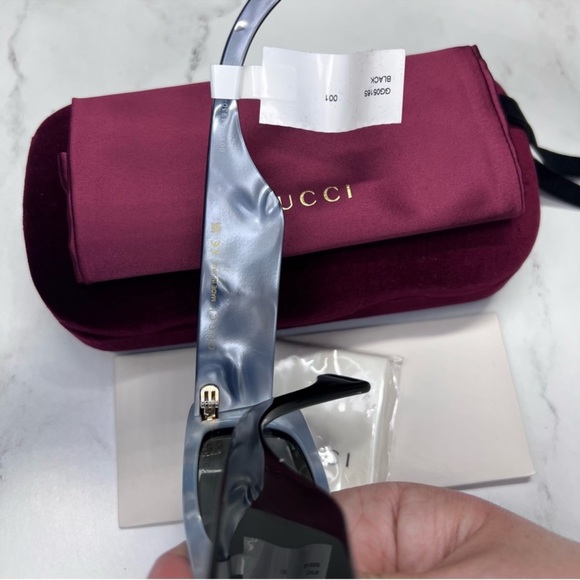 Gucci GG0516S Shiny Bilayer Black White Mother Of Pearl Sunglasses main image 12